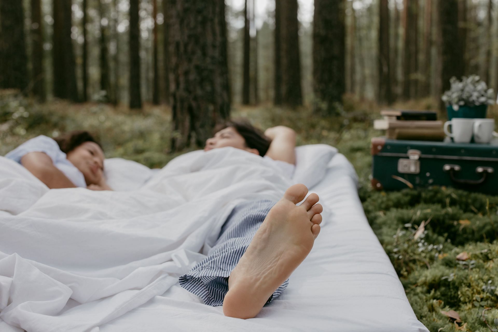 reduces stress levels (Image via Pexels / Cottonbro Studio)